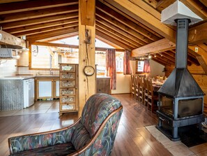 Interior - Chalet for 11 with hot tub and pets allowed (Plagne 1800)