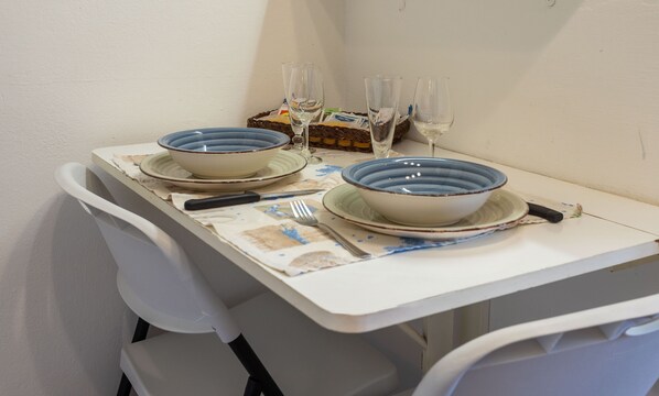 Dining - Studio Apartment "Casa Loredana" with Private Terrace & Wi-Fi (Venezia)
