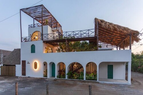 Mangomiel is a boho-chic property in the heart of El Paredon 