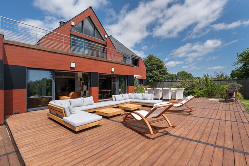 Villa 'Ty Castel - Arradon' with Private Pool, Private Terrace and Wi-Fi