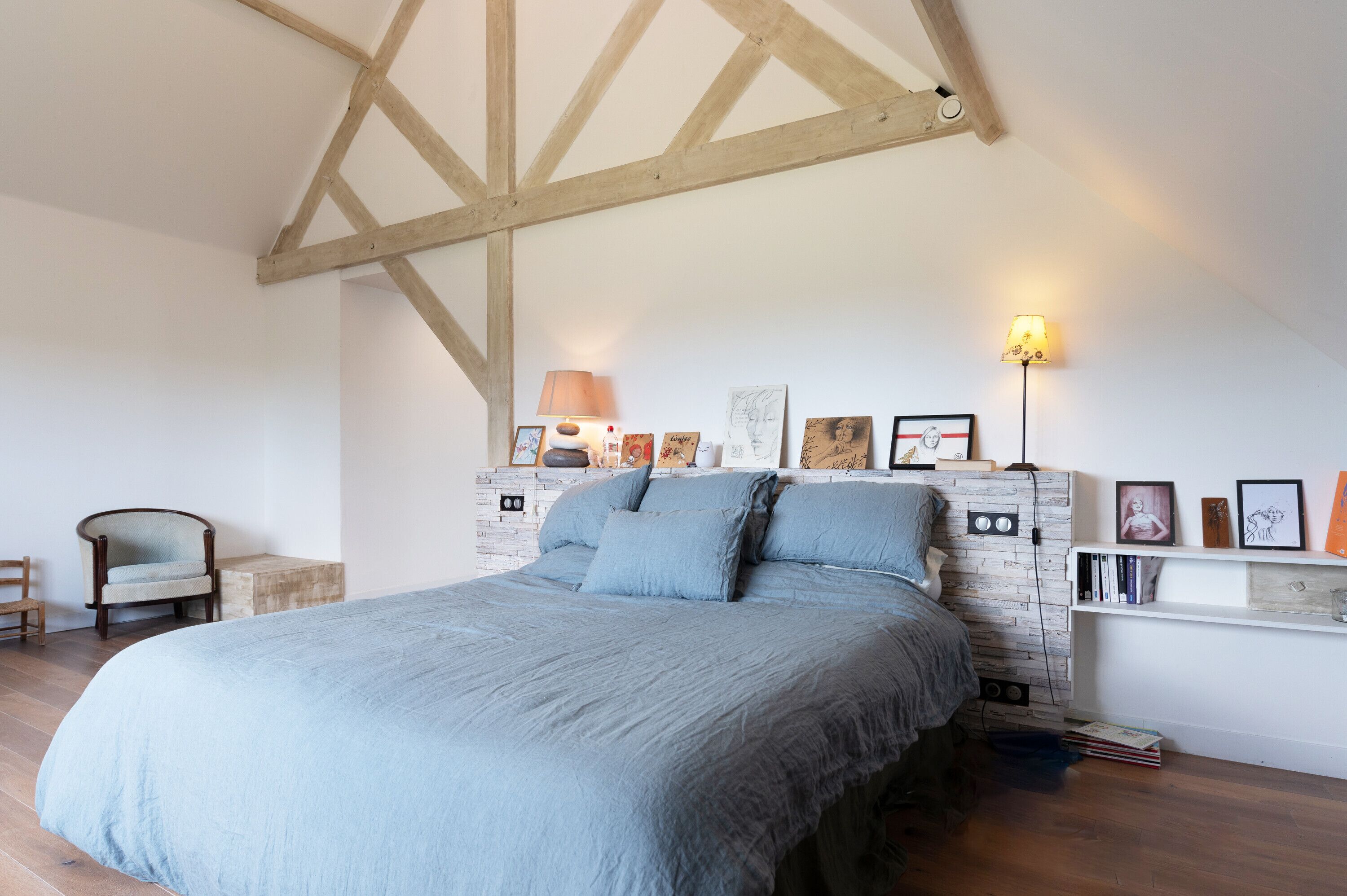 5 bedrooms, free WiFi, bed sheets