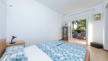 5 slaapkamers, een strijkplank/strijkijzer, gratis wifi, beddengoed