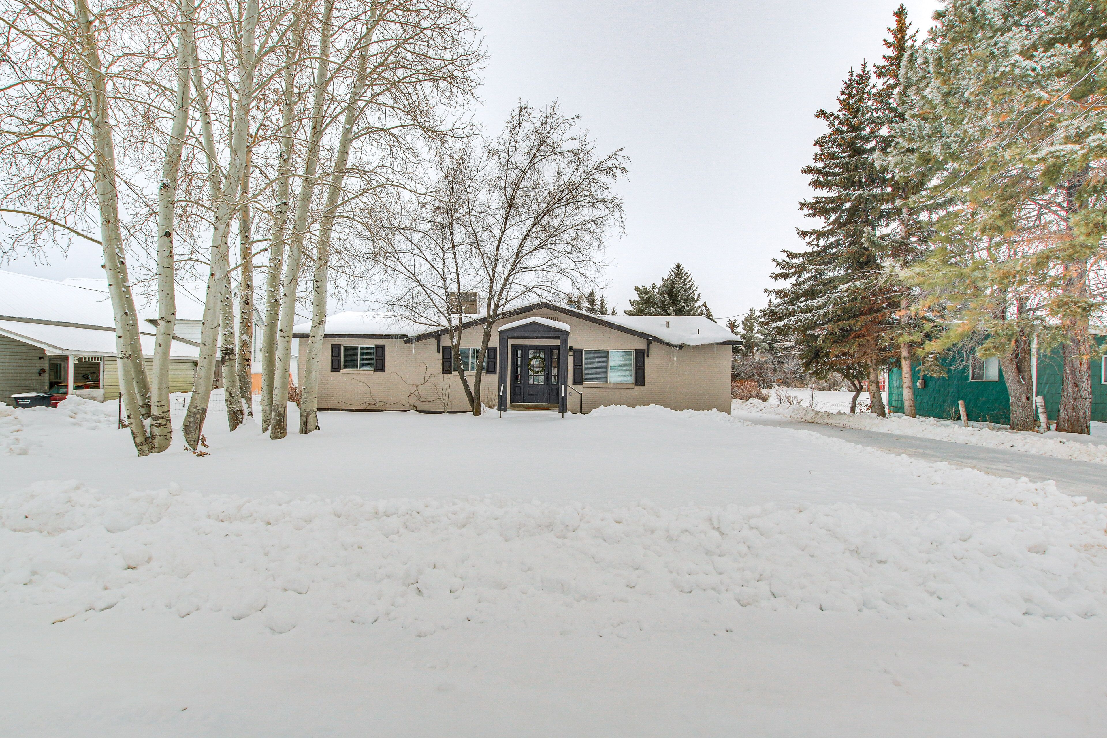 Garden City Vacation Rental, Walk to Public Beach!