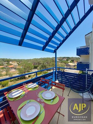 Outdoor dining - 01426 _ Apartment 4 people, residence with pool, Lacanau Ocean (LACANAU OCEAN)