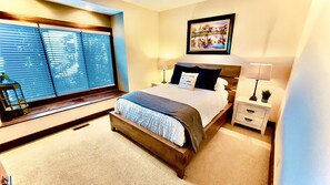 4 bedrooms, desk, iron/ironing board, travel cot