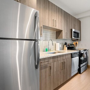 Room - Arlington Upscale Studio Apartment (Arlington)