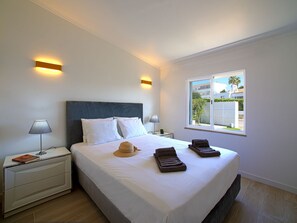 3 bedrooms, desk, iron/ironing board, WiFi - Vacation home LY by Interhome (Albufeira)