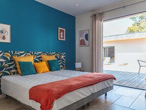 5 chambres, fer et planche à repasser, lit parapluie, Wi-Fi