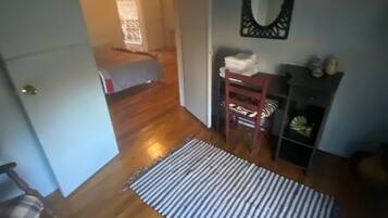 1 habitación, internet y ropa de cama