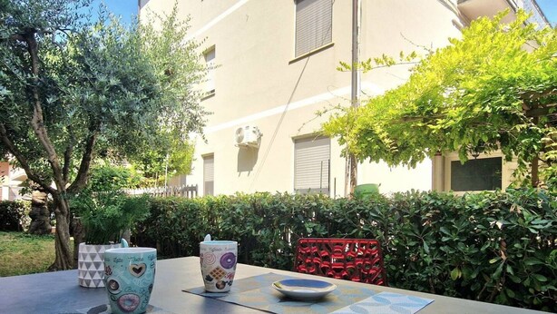 Outdoor dining - [150 meters from the sea] Climate Court WiFi Relaxation (Porto Sant'Elpidio)