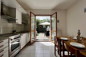 Private kitchen - [Whirlpool] Relaxation, wi-fi, bbq & parking. (Castel D'emilio)