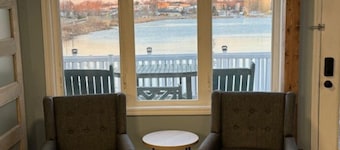 Peninsula Point | Cozy Lakefront Condo 2BR, 1BA