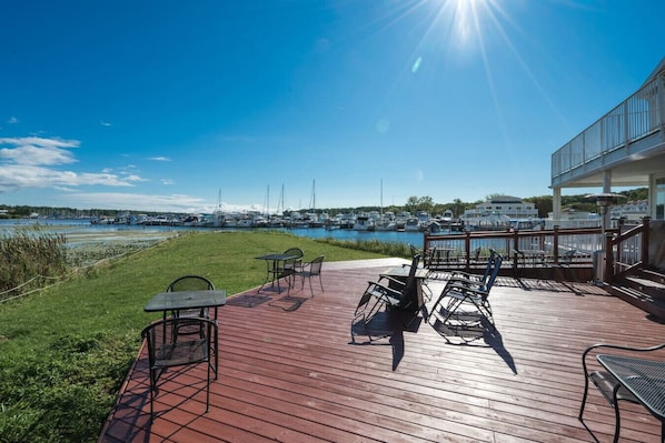 Outdoor dining - Waterfront White Lake Suite | Private Deck & King Bed (Montague)