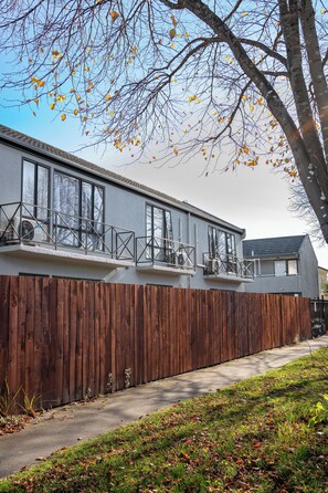 Exterior - Samhil Motor Lodge (Christchurch)