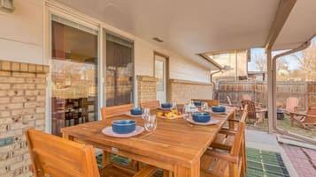 Outdoor dining