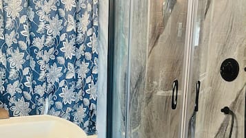 Towels, soap, shampoo, toilet paper