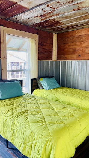 1 habitación y ropa de cama