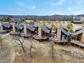 Exterior - Near SDC w/ Free Daily Tickets, Billiards & Table Rock Lake Access & Views (Branson)