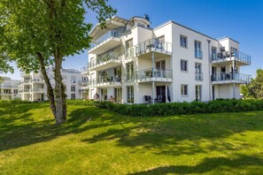 Exterior - Ferienwohnung Haff Idyll - Hochwertiges Appartement in Ruhiger Lage, mit Terrasse,kostenfreier Sauna (Zirchow)