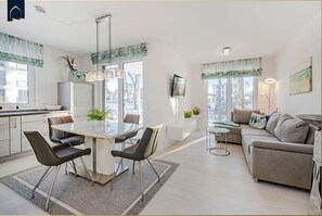 Unclassified image, 5 of 59, button - Ferienwohnung Haff Idyll - Hochwertiges Appartement in Ruhiger Lage, mit Terrasse,kostenfreier Sauna (Zirchow)