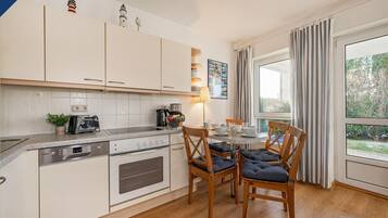 Kühlschrank, Ofen, Herdplatte, Geschirrspüler