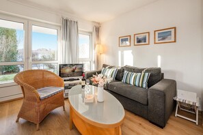 Tv, dvd-spelare och en stereo