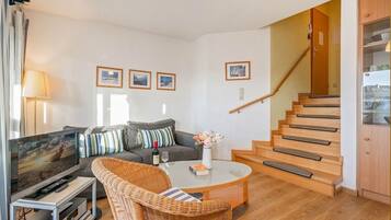 TV, DVD player, aparelho de som