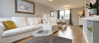 Scandi Style Apartment with Stunning Views