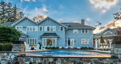 Twin Oaks Lake Estate: Luxury Lake Home on Seneca Lake