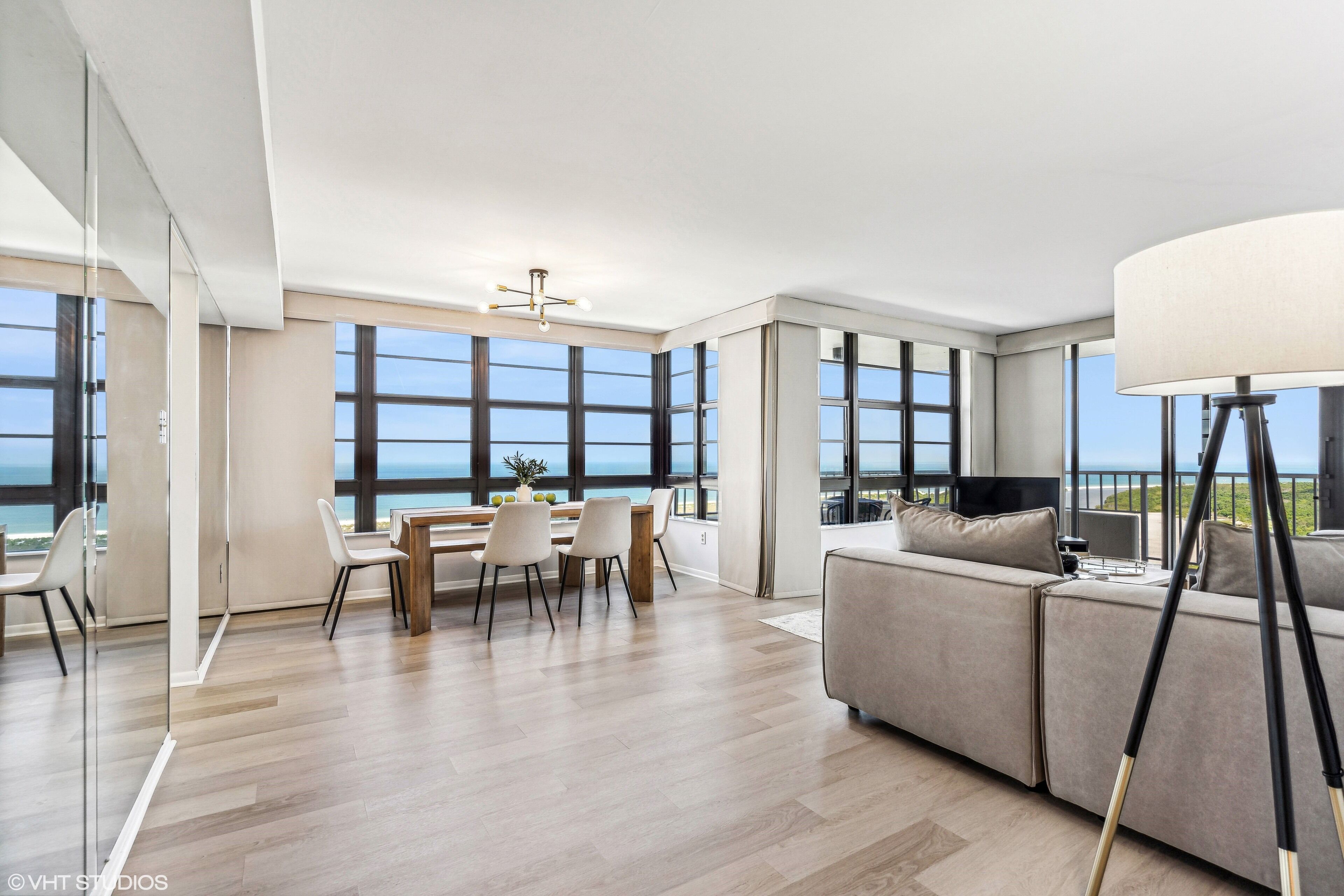 Seaview on Marco, beachfront 2 bed/2 bath unit with amazing views from each room