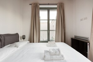 1 bedroom, iron/ironing board, Internet, bed sheets