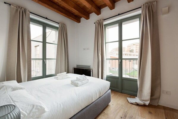 1 bedroom, iron/ironing board, Internet, bed sheets