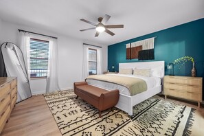 3 bedrooms, desk, iron/ironing board, travel crib