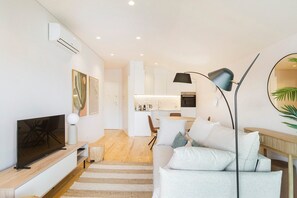TV - GuestReady - Marvellous home in Porto (Porto)