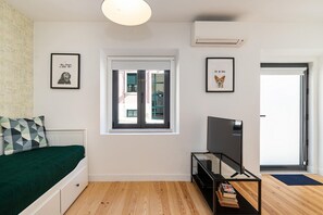 House - Belem Design Studio 1 by Homing (Lisbon)