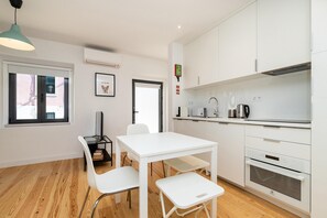 Room - Belem Design Studio 1 by Homing (Lisbon)