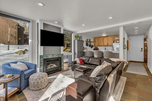 Smart TV, fireplace, table football, ping pong