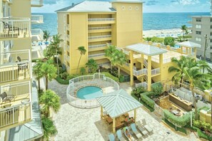 Property grounds - Beautiful Hotel in Royal Vista 1BD near North Ocean Park (Pompano Beach)