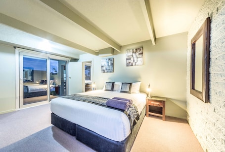 One Bedroom Apartment | 1 bedroom, Egyptian cotton sheets, premium bedding, pillowtop beds