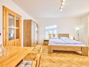 1 bedroom, Internet