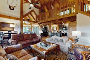 テレビ、暖炉、卓球台