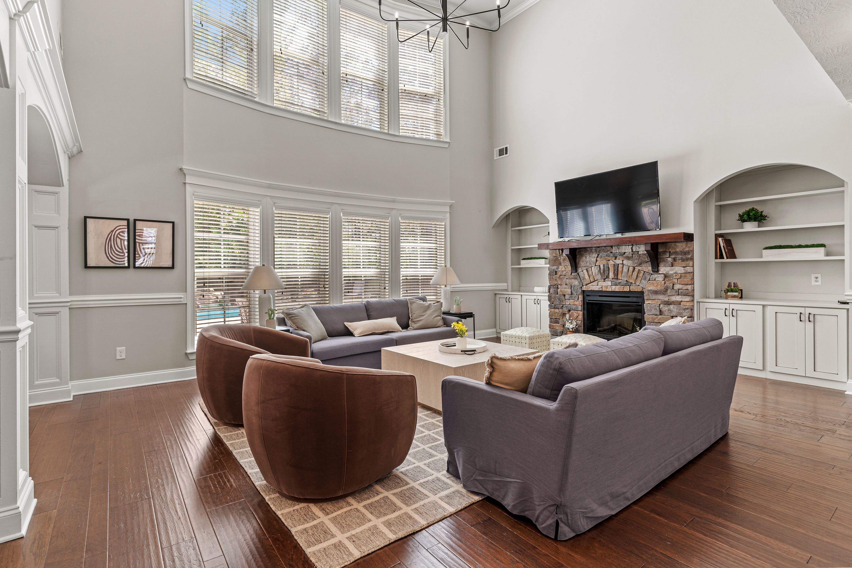 Smart TV, fireplace, video games