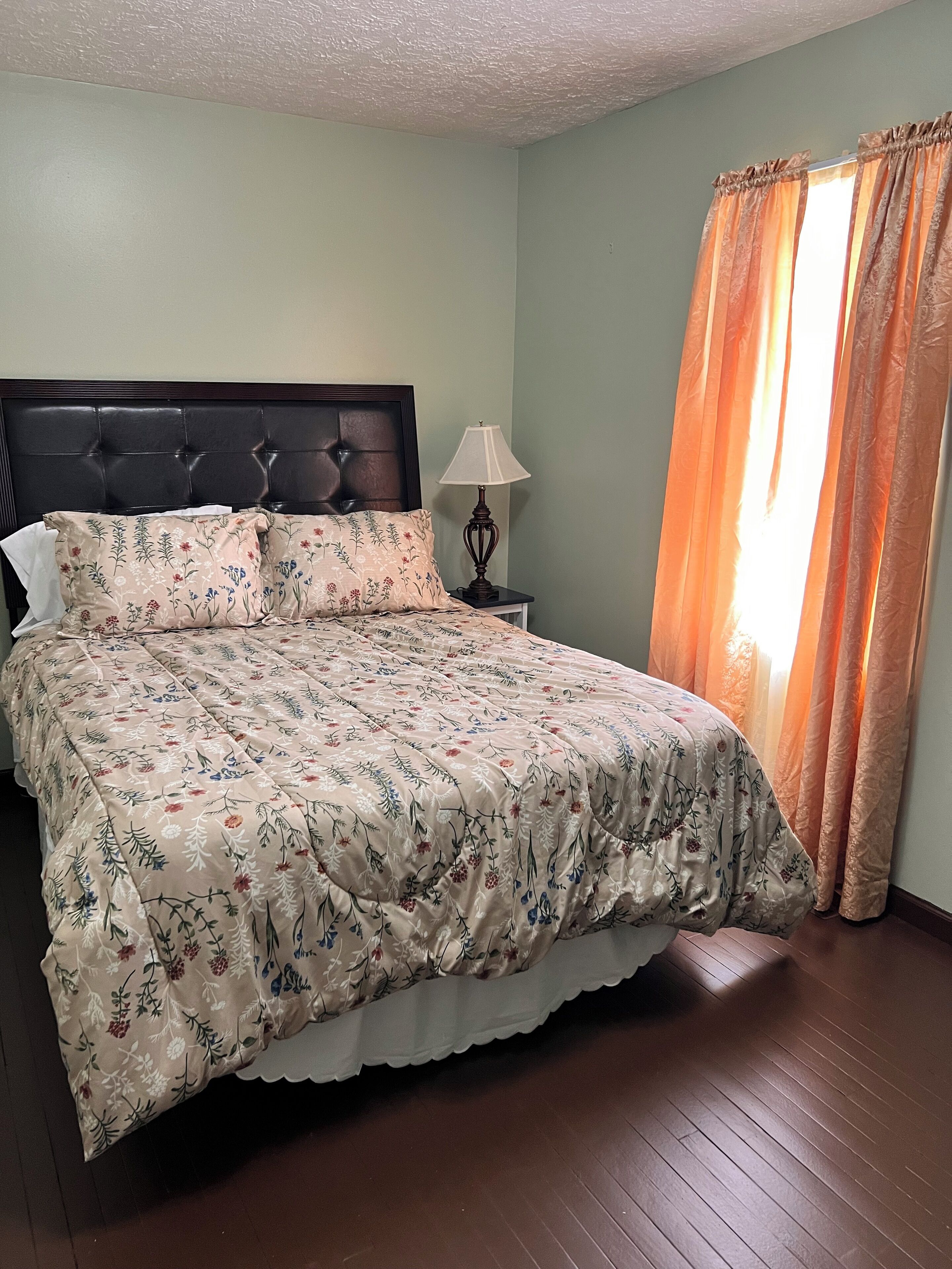 2 habitaciones, wifi gratis y ropa de cama 