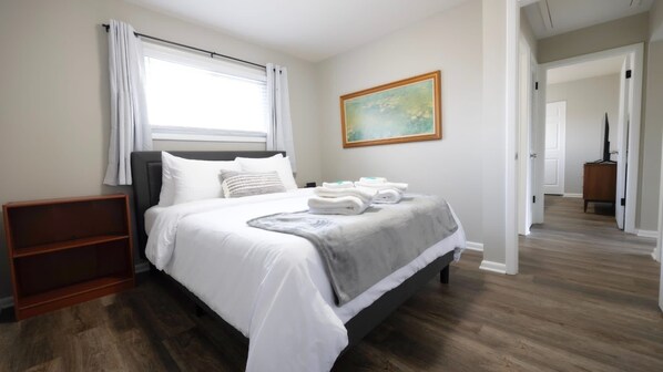 3 bedrooms, desk, iron/ironing board, travel cot