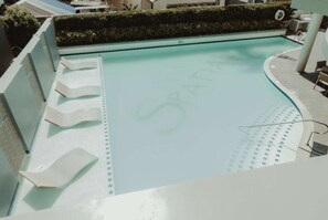 Pool - Where Style Meets Your Comfort

www.ycsuite1951.com (Iloilo City)