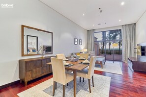 Apartment | In-room dining - 1B-AnantaraSouth-G02 by bnbmehomes (Dubai)