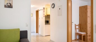 Apartment 'Ferienwohnung Glöckler' with Shared Garden and Wi-Fi