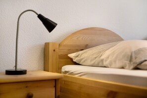 1 bedroom, iron/ironing board, free WiFi, bed sheets - Apartment 'Ferienwohnung Glöckler' with Shared Garden and Wi-Fi (Freiburg im Breisgau)