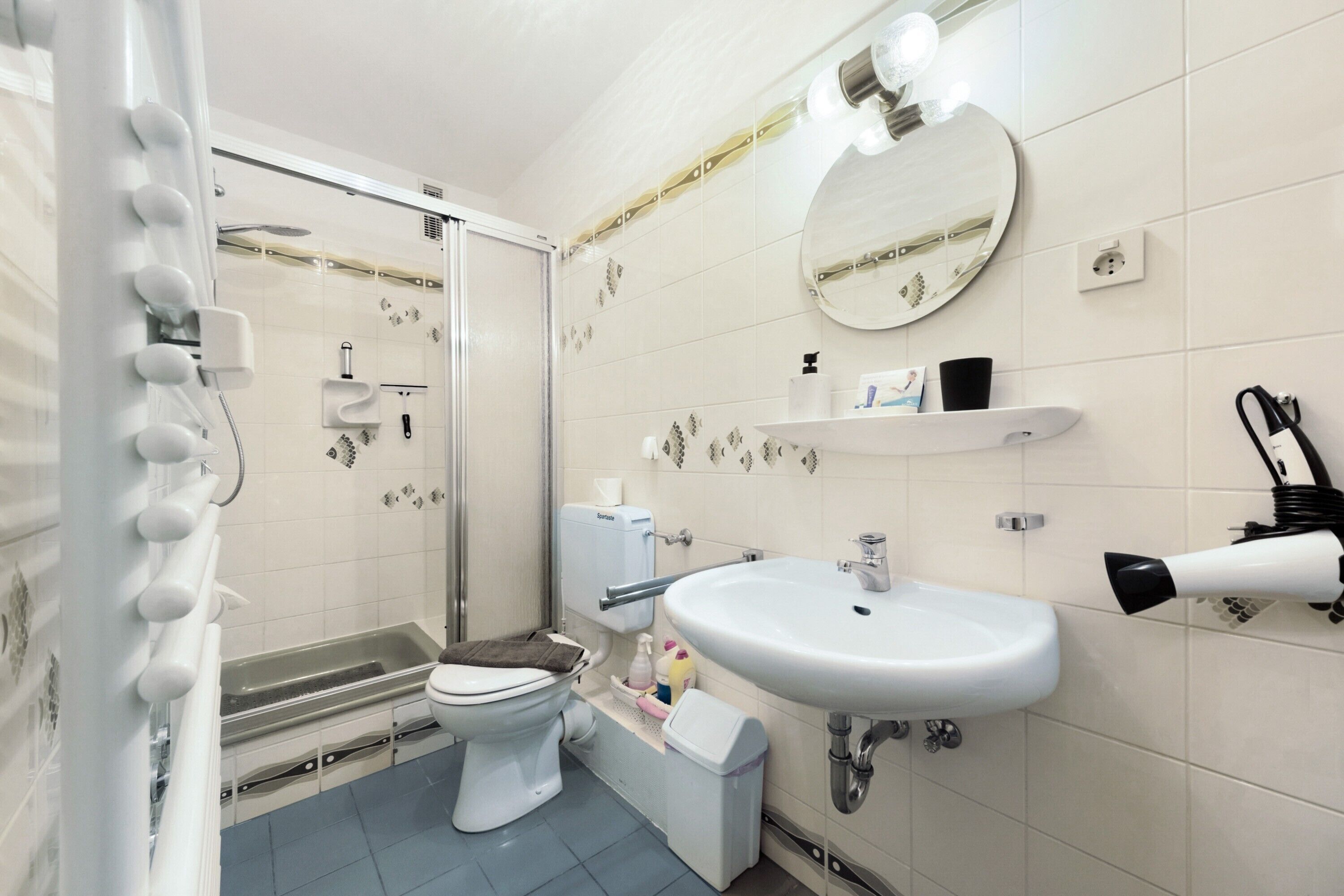 Chuveiro, secador de cabelo