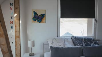 1 bedroom, free WiFi, bed sheets